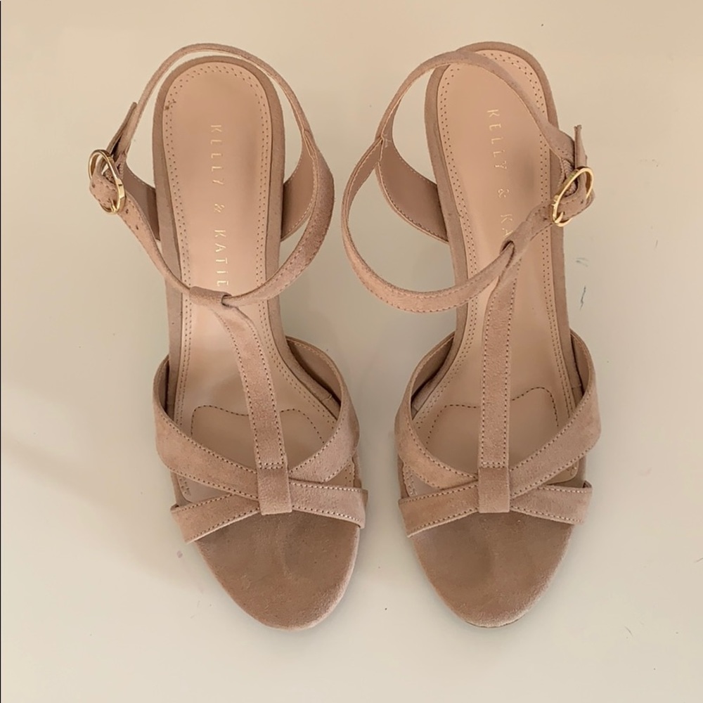 Kelly & Katie nude open toe heels size 8